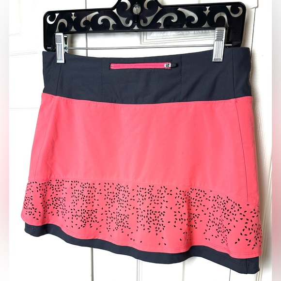 TITLE NINE Nimblene Skort Skirt Boy Shorts Coral Pink Gray Laser Cut Out 150997 - Picture 11 of 11